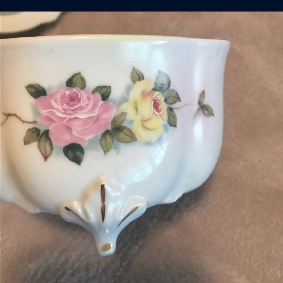 Lefton Tiffany Rose Covered Container - Picture 3 of 4